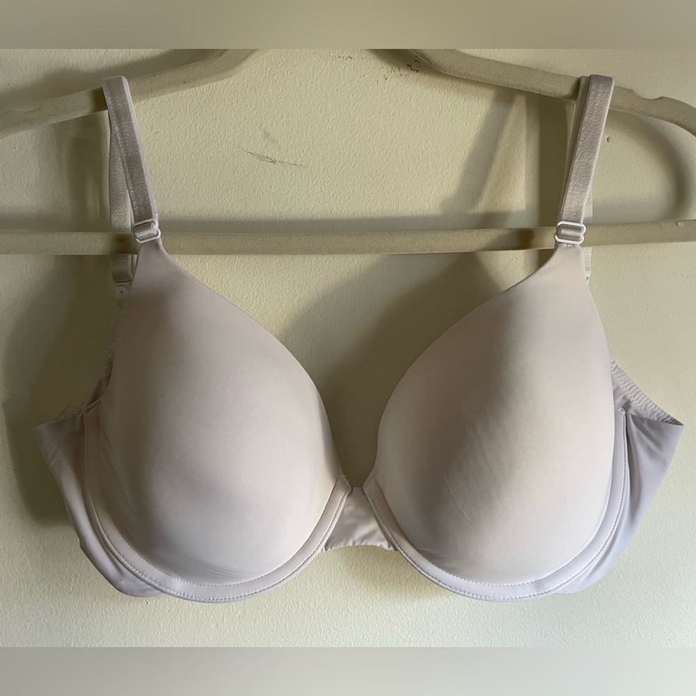 36C Victorias Secret Tshirt lightly lined full coverage bra